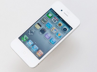 iPhone 4 trắng tái xuất, iPhone 5 sắp ra lò