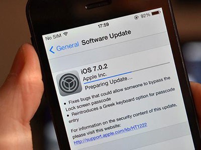 Apple ra bản iOS 7.0.2 sửa lỗi bảo mật