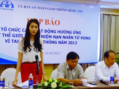 Hoa hậu Đặng Thu Thảo làm Đại sứ an toàn giao thông