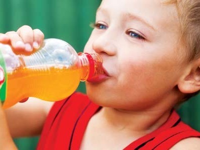 Trẻ dễ mắc nhiều bệnh nguy hiểm vì nước ngọt có ga