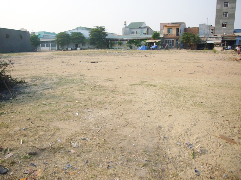 Sau 3 năm lo thủ tục, dự án nhà thu nhập thấp của bà Thê vẫn là bãi đất trống