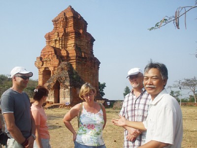 Bình Thuận: Cấm xây mới trong di tích tháp Chăm