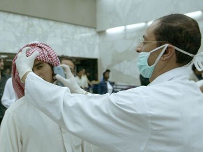 Hôm thứ tư, 26-9, Bộ Y tế Arab Saudi ra hướng dẫn khẩn cấp phòng chống bệnh do virus lạ gây ra trước khi bắt đầu lễ hành hương đến thánh địa Mecca bắt đầu từ 24-10 Ảnh: Reuters