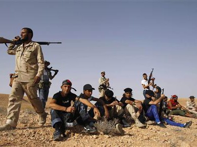 Quân nổi dậy Libya gặp khó khăn