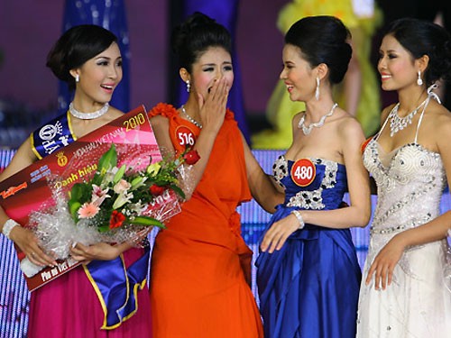 Hoa hậu Việt Nam không chấp nhận chuyện 'dao kéo'