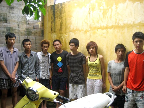 Hà Nội : Thiếu nữ 14 tuổi cầm đầu nhóm cướp, hiếp dâm trẻ em
