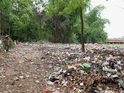 Bãi rác tồn hóa chất gây ô nhiễm môi trường
