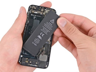 Apple thu hồi và đổi iPhone 5s lỗi pin