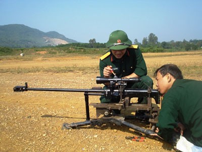 Việt Nam chế tạo kính ngắm cho súng bắn tỉa