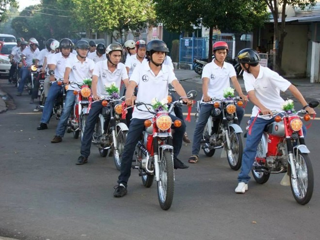 24 chiếc Honda 67 đi rước dâu ở Đắk Lắk