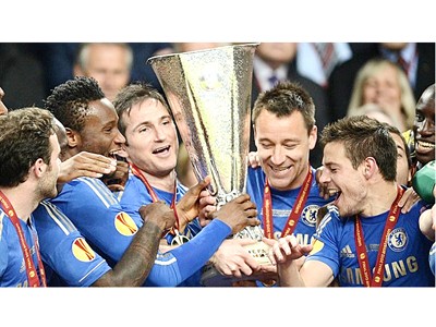 Vô địch Europa League, Chelsea vẫn lỗ nặng