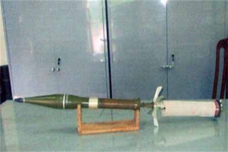Việt Nam chế tạo sơn động cơ tên lửa tầm thấp