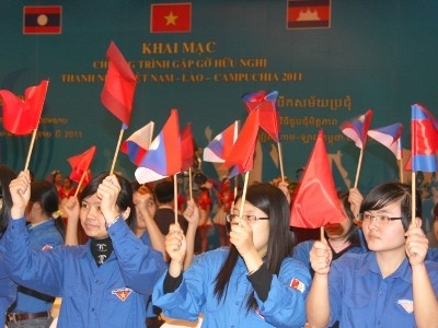 Gặp gỡ hữu nghị thanh niên Việt Nam – Lào – Campuchia