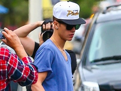 Justin Bieber bị hàng xóm báo cảnh sát vì gây mất trật tự