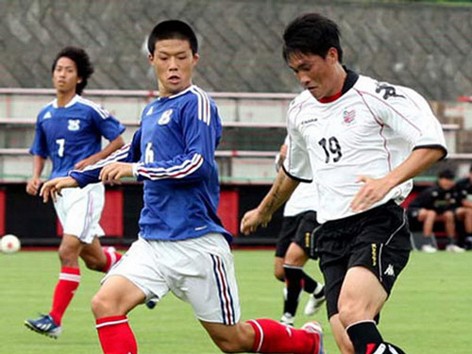 Công Vinh ghi hai bàn đầu tiên ở Nhật Bản
