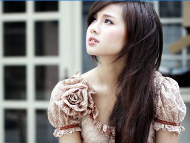 Hotgirl Tâm Tít chính thức chinh phục showbiz Việt