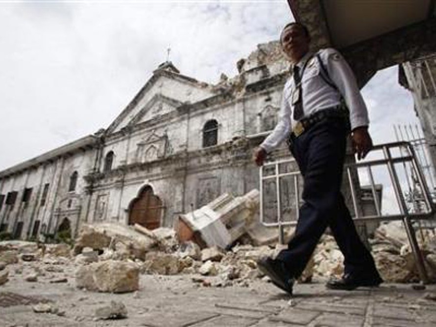 Động đất 7,2 độ richter, 20 người thiệt mạng