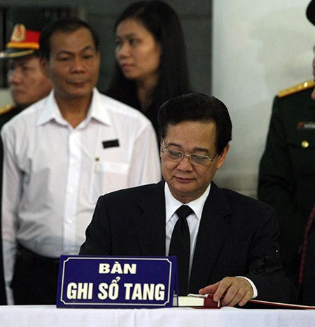 Thủ tướng Nguyễn Tấn Dũng: Chính phủ nguyện học tập noi gương đồng chí