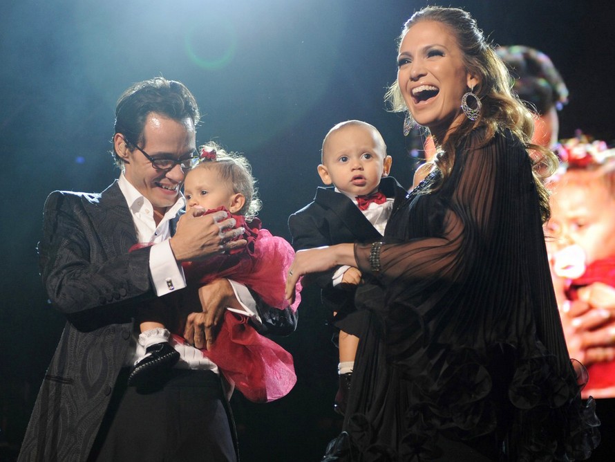 Vợ chồng J.Lo chia tay vì bất đồng giáo dục con cái