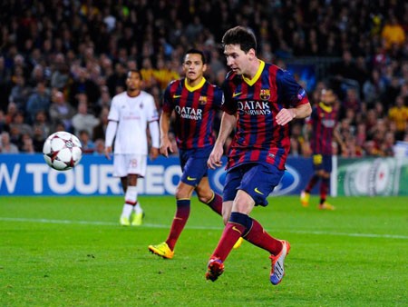 Barca -AC Milan (3 - 1): Messi 'giải hạn'
