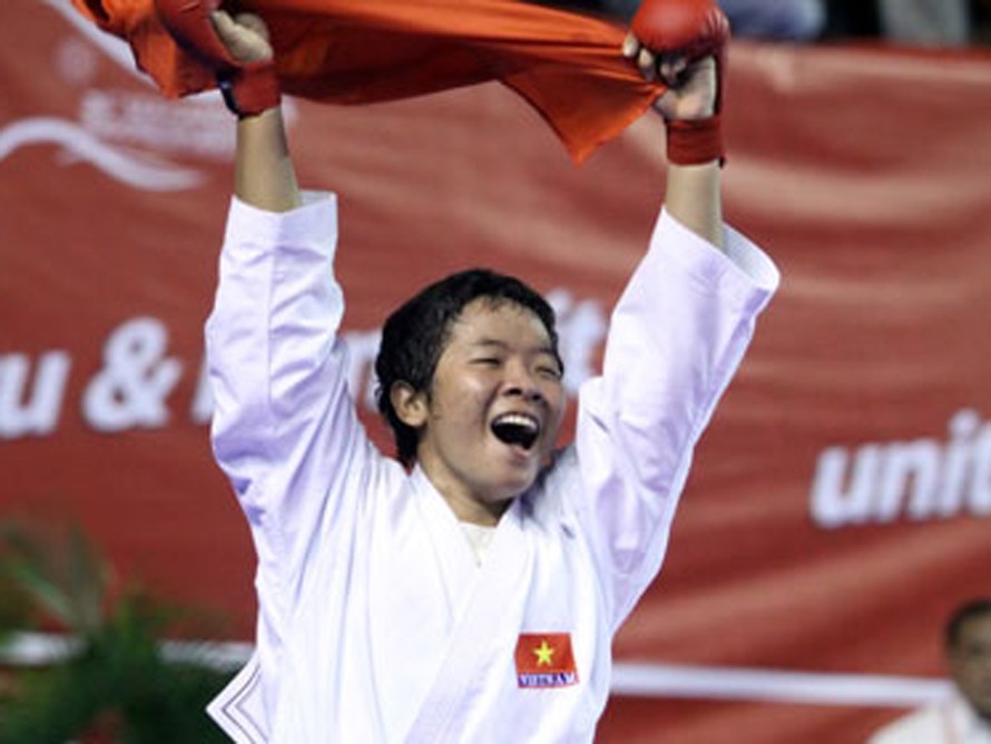 Cô gái gốc Khmer và HCV Sea Games karatedo