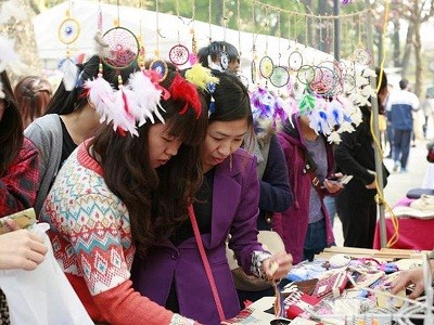 Teen Hà Thành mê mẩn với sản phẩm handmade