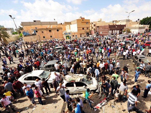 Hiện trường vụ đánh bom gần bệnh viện ở Libya hôm 13/5