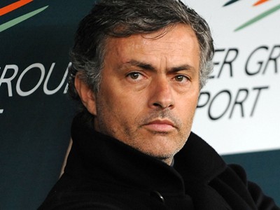 Mourinho phủ nhận “nhờ” phù thủy