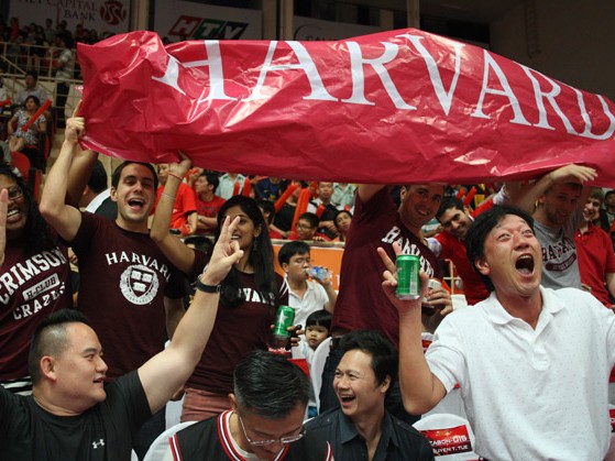 Sinh viên Harvard 'hiến kế' tổ chức sân chơi thể thao
