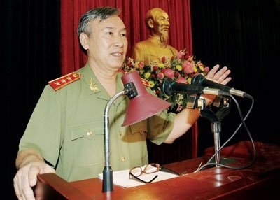 Thượng tướng Nguyễn Văn Hưởng nghỉ hưu từ 1-3