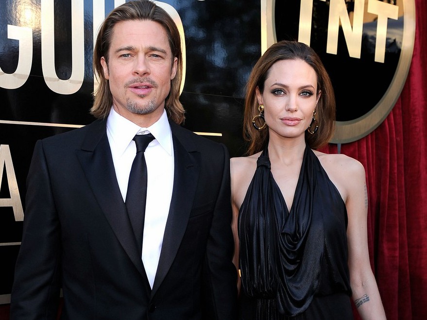 Brad Pitt: 'Angelina Jolie vẫn là gái hư'