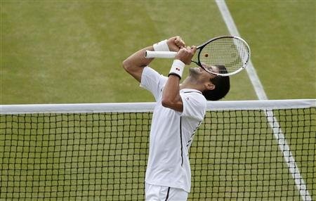 Tứ kết Wimbledon: Murray chết hụt, Djokovic khẳng định uy lực