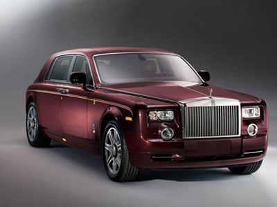 'Vứt' Rolls Royce Phantom rồng vì... chỗ đỗ xe