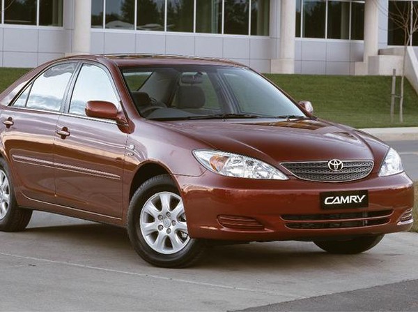 Toyota sẽ thu hồi khoảng 320 xe Camry 3.0