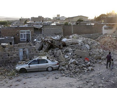 Động đất kinh hoàng ở Iran, 183 người thiệt mạng