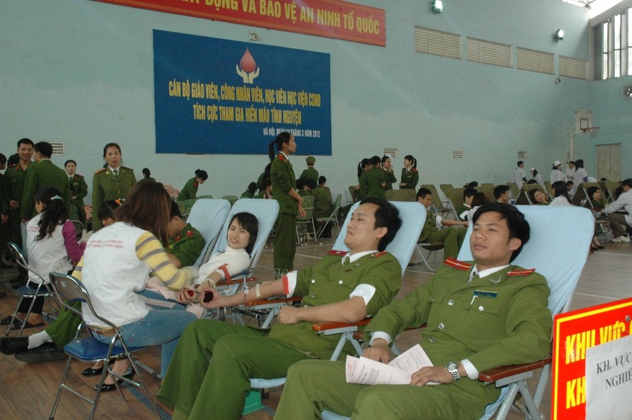 Học viện Cảnh sát Nhân dân:Hiến máu vì đồng đội