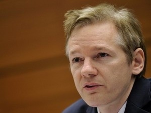 'Cha đẻ' WikiLeaks nộp 310.000 USD để tại ngoại