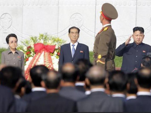 Lãnh đạo Triều Tiên tưởng niệm liệt sĩ
