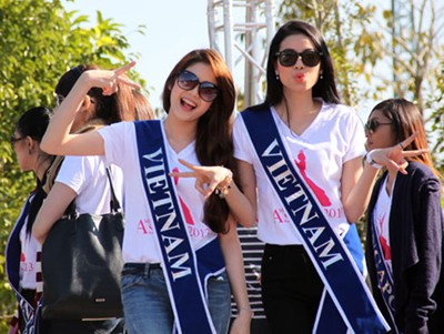 Hai người đẹp Việt dự thi Hoa hậu Đông Nam Á 2013