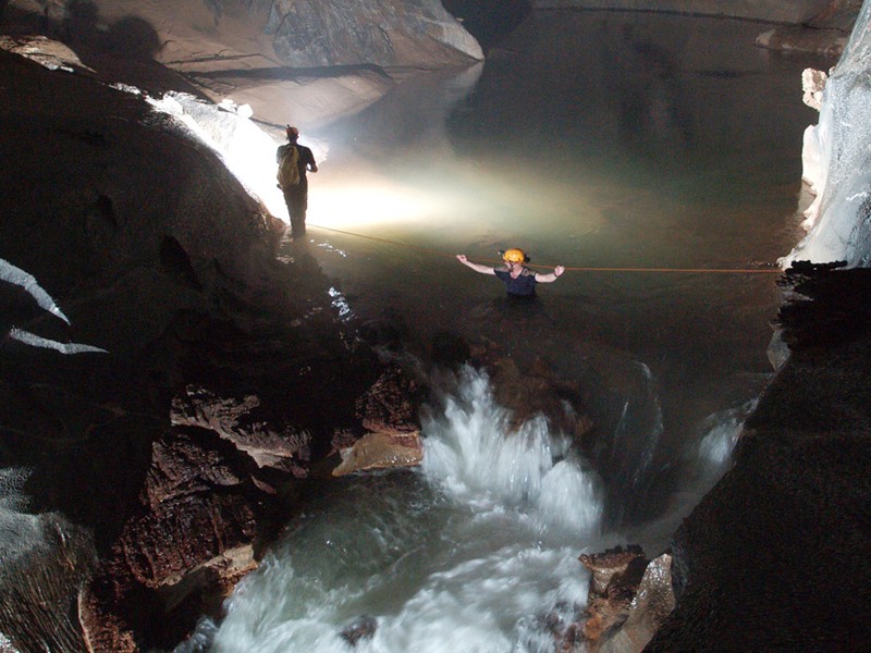 Phát hiện nhiều hang động mới tại Phong Nha - Kẻ Bàng
