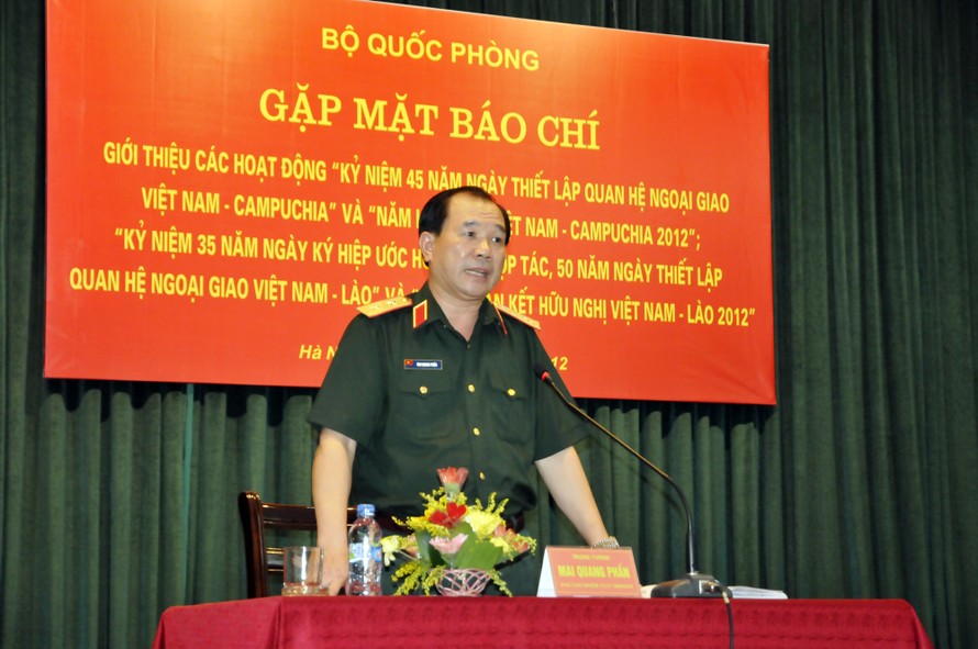 Nhiều hoạt động kỷ niệm quan hệ Việt Nam-Lào, Việt Nam-Campuchia