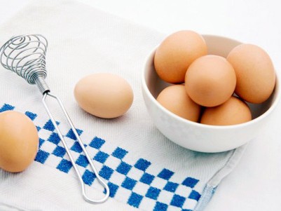 Cẩn trọng với thông tin trứng gà giả