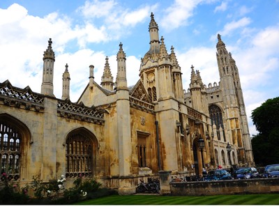 Hé lộ Đại học Cambridge 'quay' sĩ tử