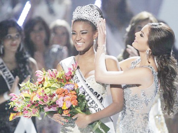 Tân Hoa hậu Hoàn vũ 2011 người Angola. Ảnh: SIPA