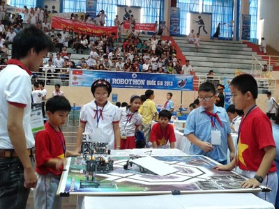 Thi Robothon quốc gia lần đầu tiên cho học sinh tiểu học