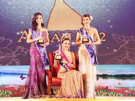 Diệu Hân đăng quang Hoa hậu Đông Nam Á