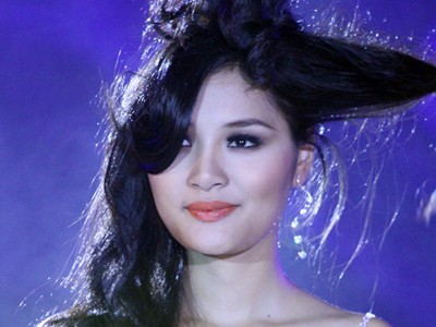 Người đẹp Việt biến hóa cùng vũ điệu tóc