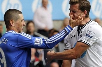 Quyết định tha Torres của FA bị coi là trò hề