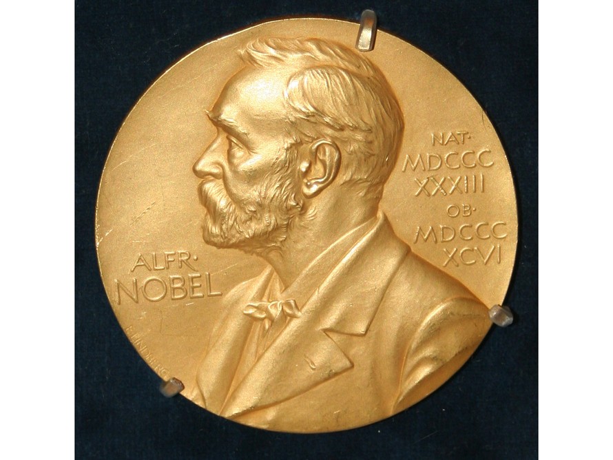Giải thưởng Nobel danh giá được trao hàng năm