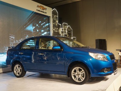 Cận cảnh Chevrolet Aveo mới